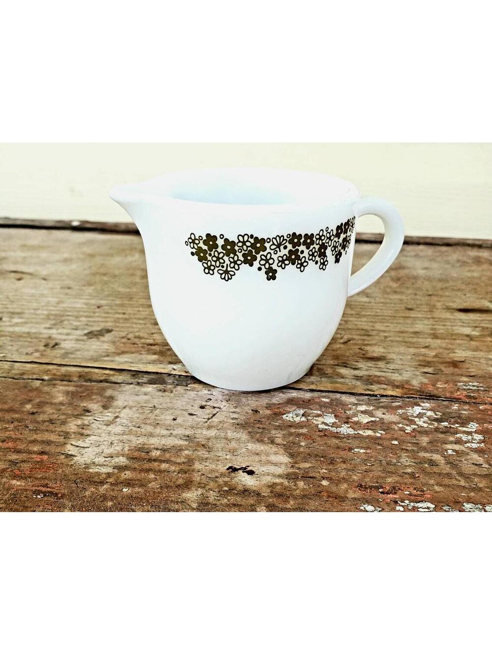 Vintage Corelle Spring Blossom, Pyrex, Crazy Daisy, Creamer corningware